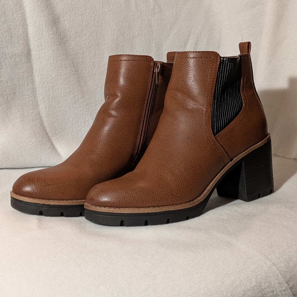 Naturalizer Madalynn Gore Bootie